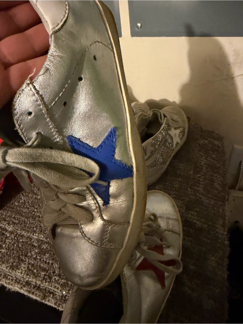 Golden Goose White Sneakers with Blue and Red Star Accents - Picture 3 of 8